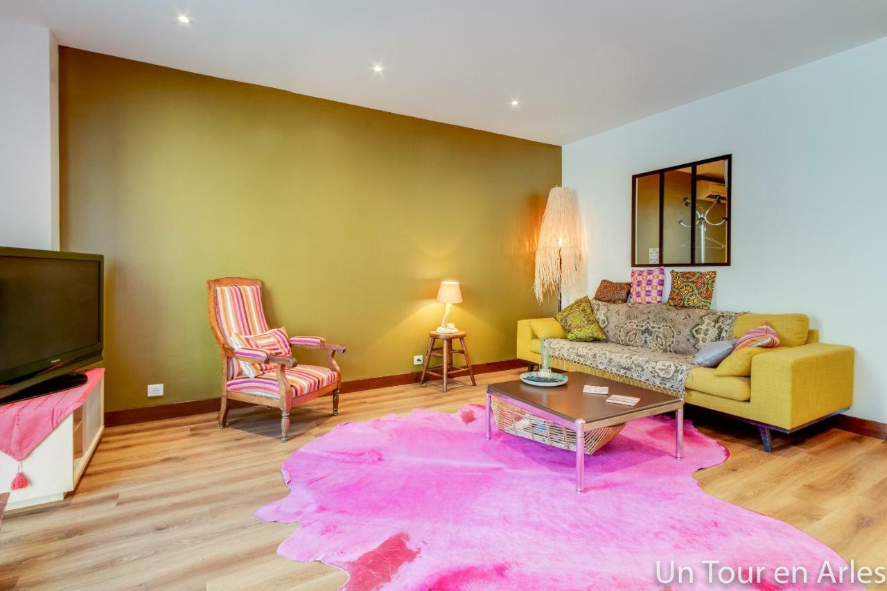 Un Tour En Arles Apartment Ngoại thất bức ảnh